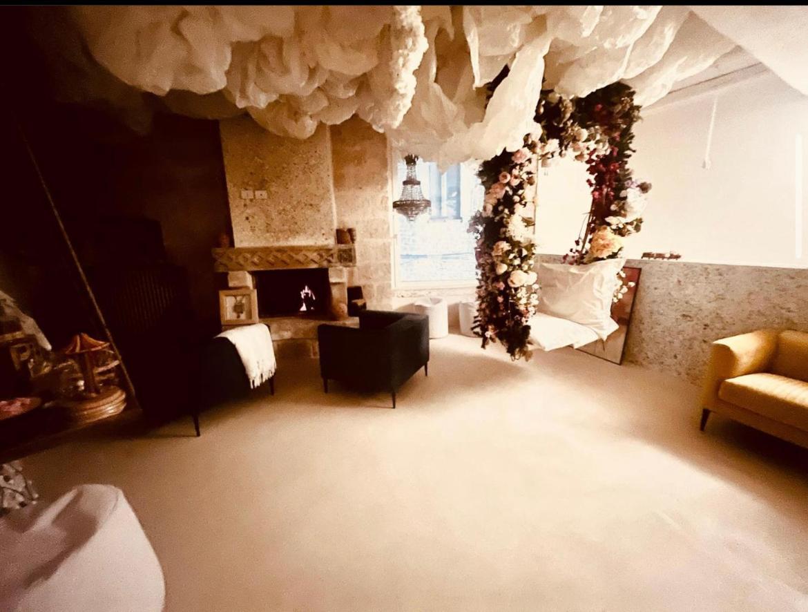Hydria Guest House Art Gallery アックアヴィーヴァ・デッレ・フォンティ エクステリア 写真